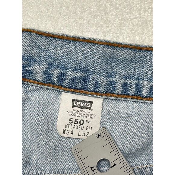 VINTAGE Levi's 550 Denim Jeans Men Size 32 X 31 Light Blue Tag Size 34 X 32 - Picture 7 of 11